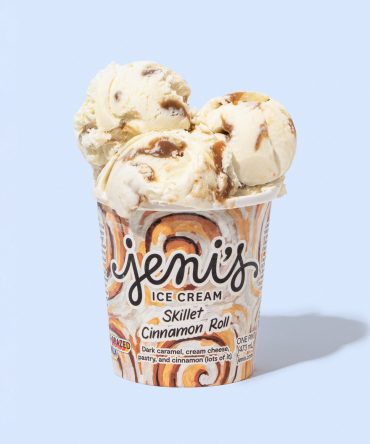 Skillet Cinnamon Roll